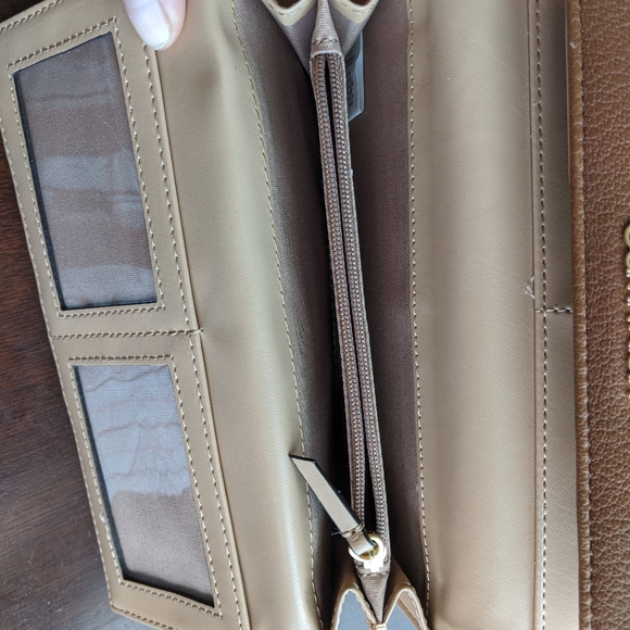 Calvin Klein Brown Leather Wallet - Picture 3 of 5